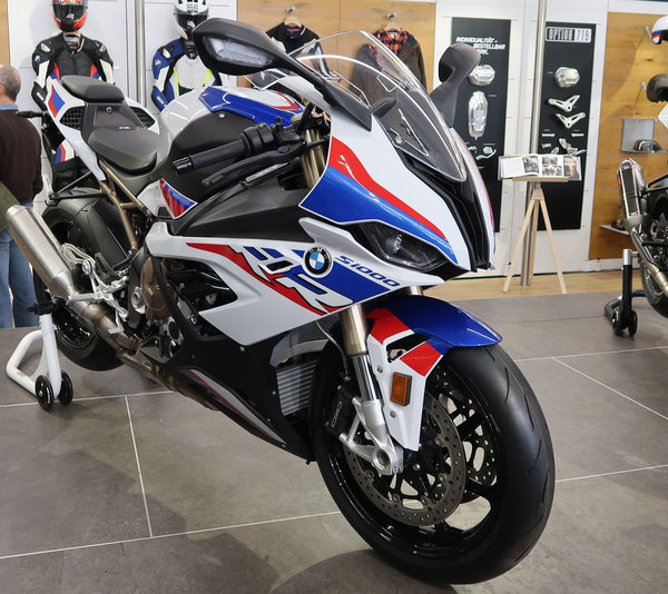 S1000RR_02_2019.jpg