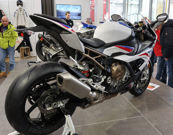 S1000RR_04_2019.jpg