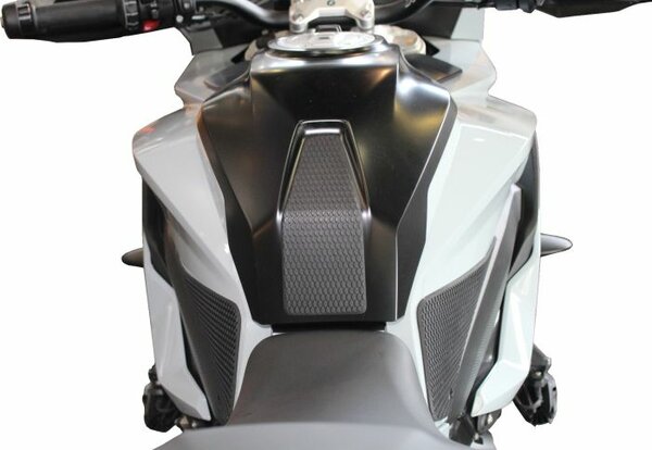 BMW S1000XR 2020 TechSpec Tankpad...jpg