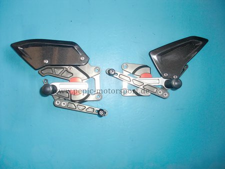 BMW S1000RR HP4 Fußrasten Model HP4 3..jpg